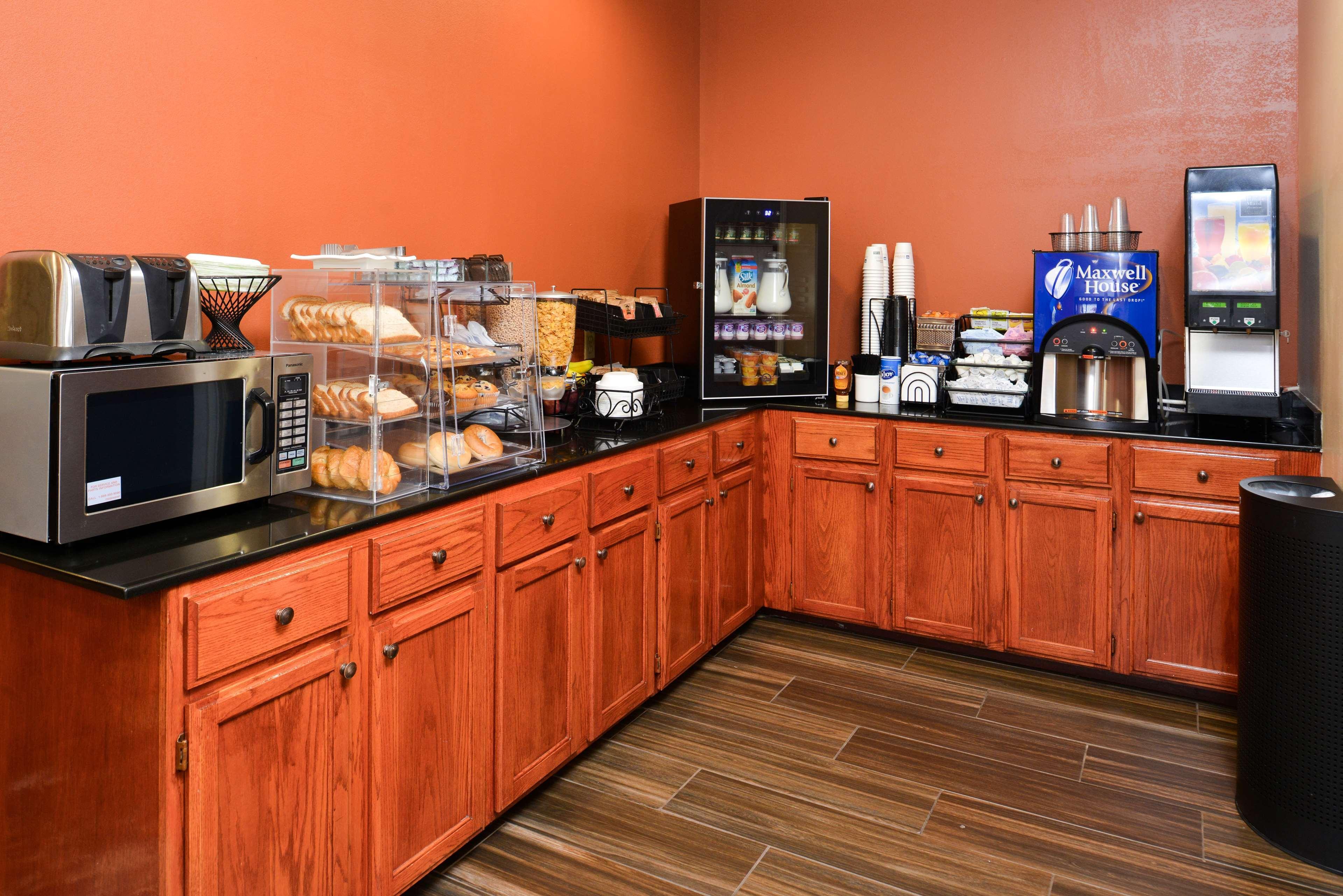 Best Western Plaquemine Inn Bagian luar foto
