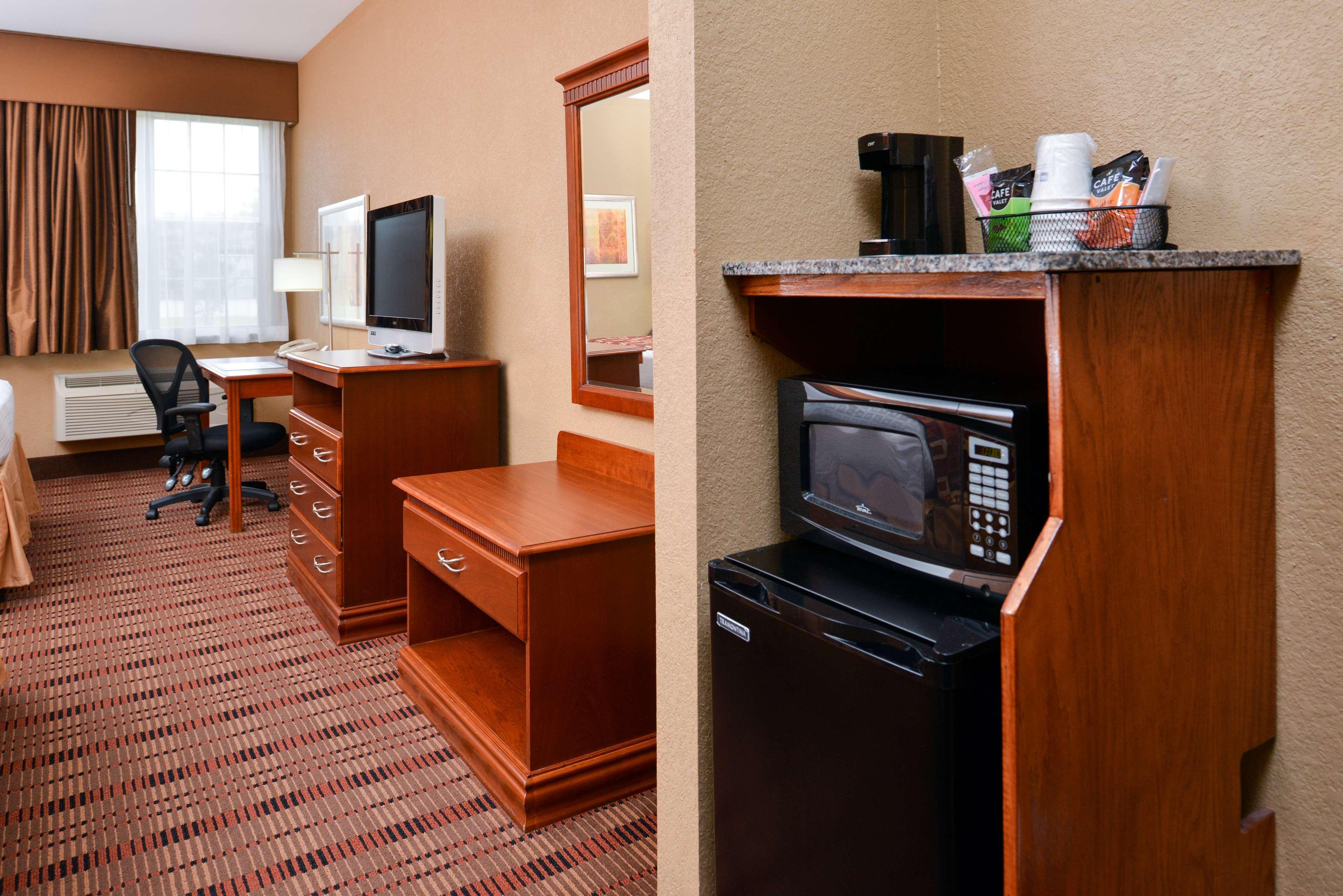 Best Western Plaquemine Inn Bagian luar foto