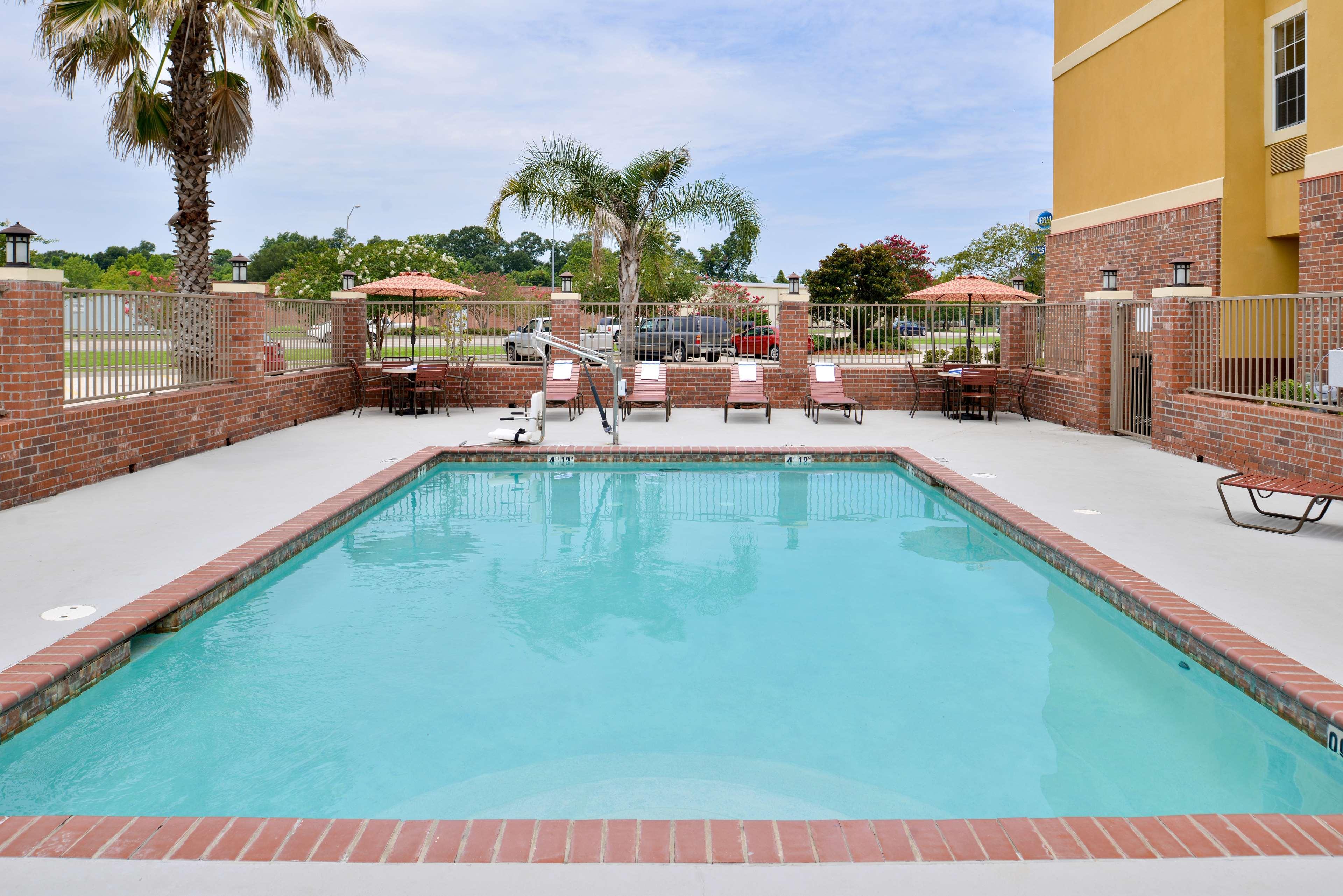Best Western Plaquemine Inn Bagian luar foto