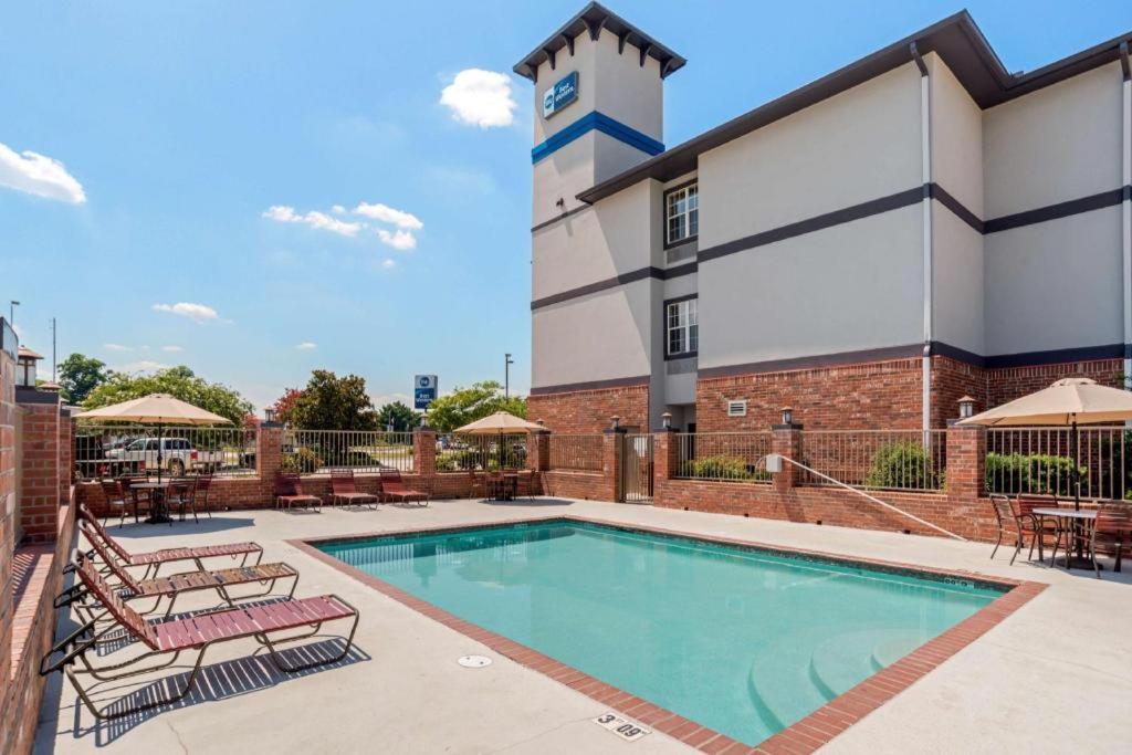Best Western Plaquemine Inn Bagian luar foto