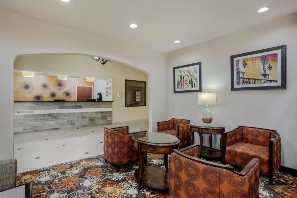 Best Western Plaquemine Inn Bagian luar foto
