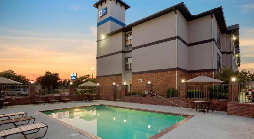 Best Western Plaquemine Inn Bagian luar foto